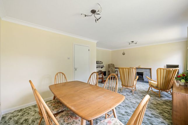 4 Mulberry Close, Aldershot photo 4