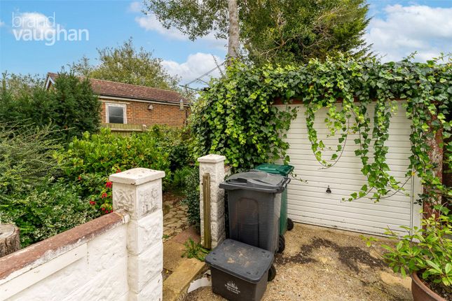 Semi-detached house to rent in Poplar Avenue, Hove, East Sussex