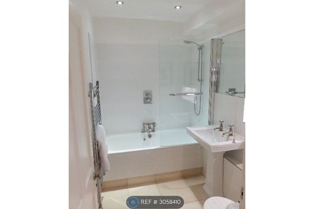 A Grosvenor Avenue, Newington Green, London photo 4