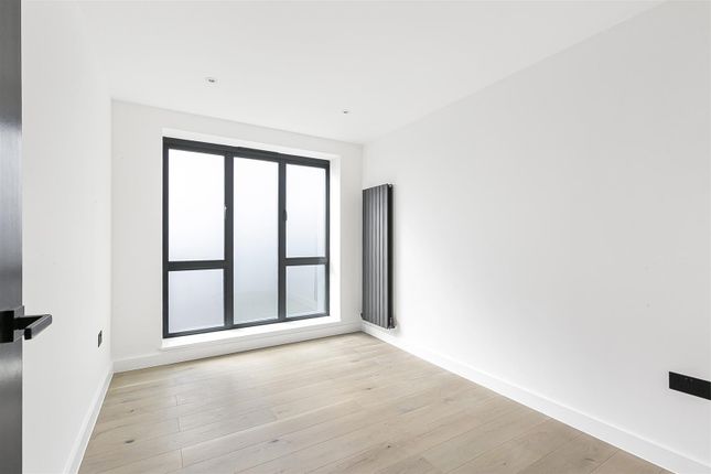 Flat for sale in Cleveland House, Clinton Road, Forest Gate, London