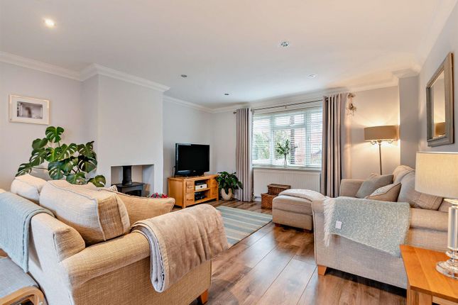 5, Bracken Way, Chobham photo 4