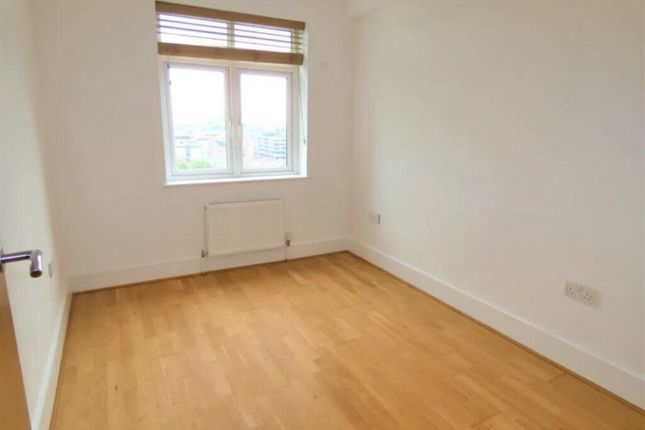 Flat to rent in Woodlands Heights, Vanbrugh Hill, London