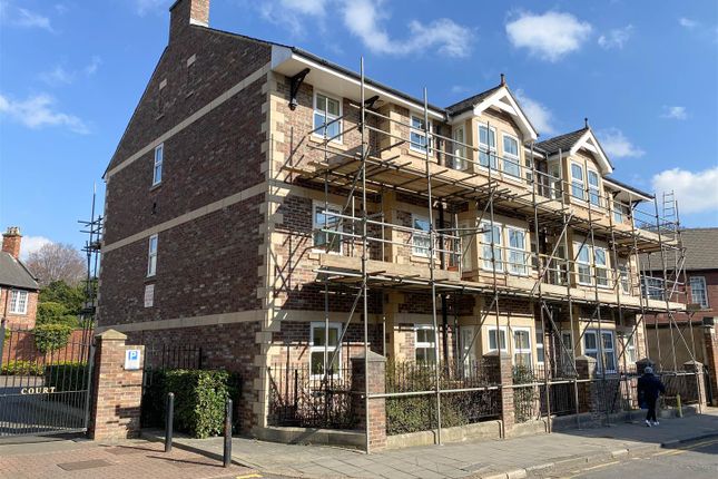 Thumbnail Flat for sale in Hutton Terrace, Jesmond, Newcastle Upon Tyne