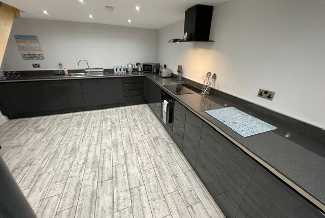 Flat 6, 9-11, Church Road, Eccles photo 5