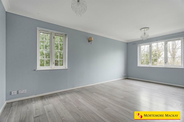 10 Aislabie House, Cunard Crescent, London photo 4