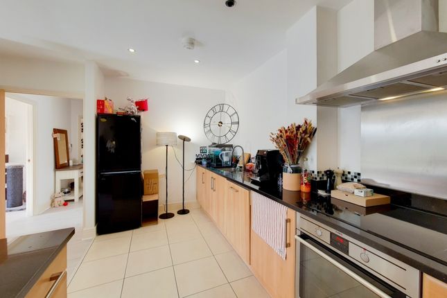39 Apsley House 2, Holford Way, London photo 4