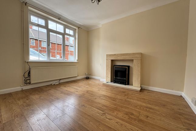 12, Kingston Avenue, GRANTHAM photo 4