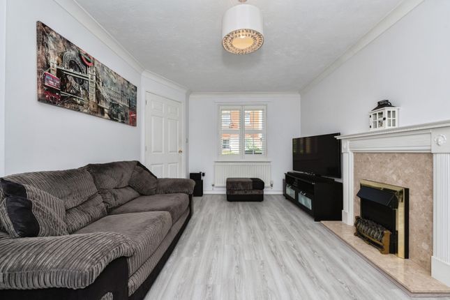 39, Hedingham Road, Grays photo 3