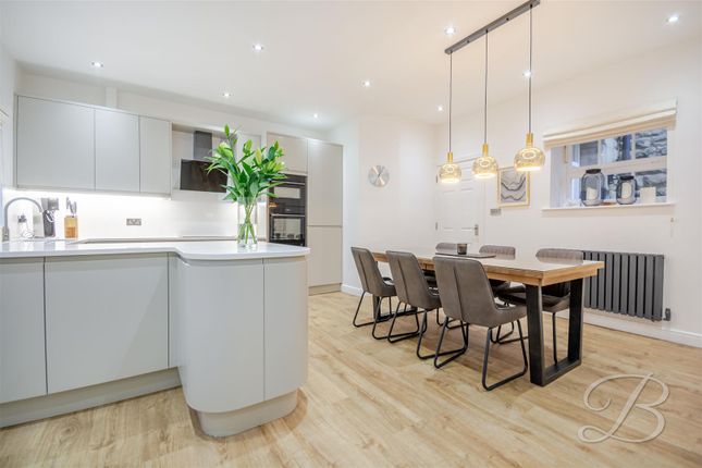 Apartment 8, The Quadrangle, Woodhouse Road, Mansfield photo 2