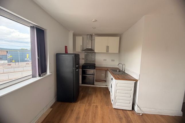 Flat 2, 902, Warwick Road, Birmingham photo 3