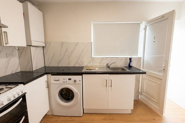 321a, Long Lane, Uxbridge photo 2