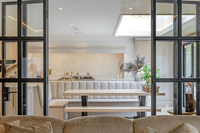 Finch House, Finch Lane, Amersham photo 4