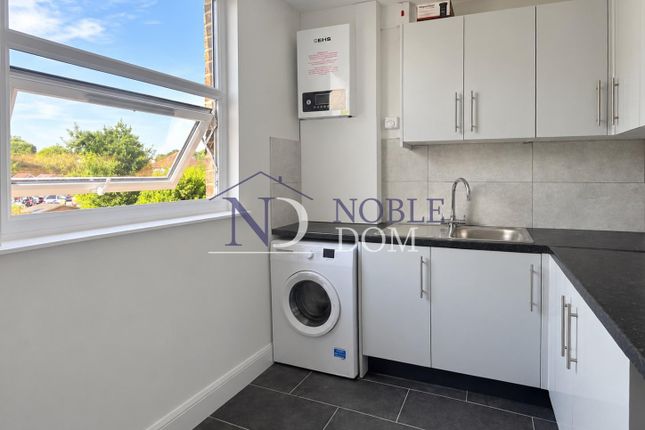 735 Uxbridge Road, Hayes photo 2