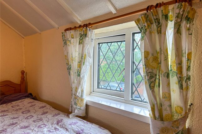 19, Hawthorn Road, Greater Manchester photo 4