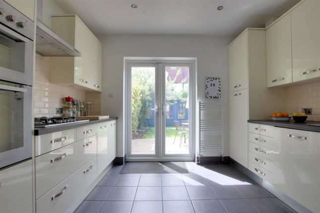 13, Seaford Road, Enfield photo 4