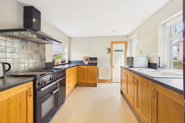 6 Westfield Crescent, Gateshead photo 2