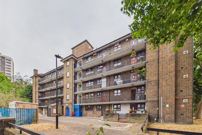 2-bed house on Flat 13, Custance House, Provost Estate, London, £400,000