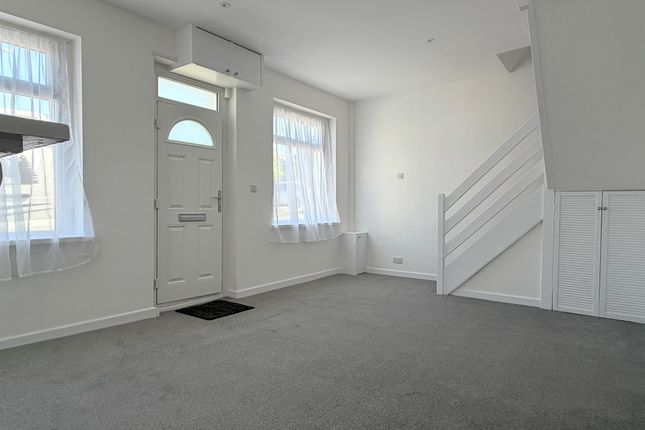 3, Weston Street, Barry photo 3