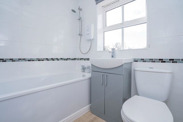 22, Brookmill Close, Malvern photo 4