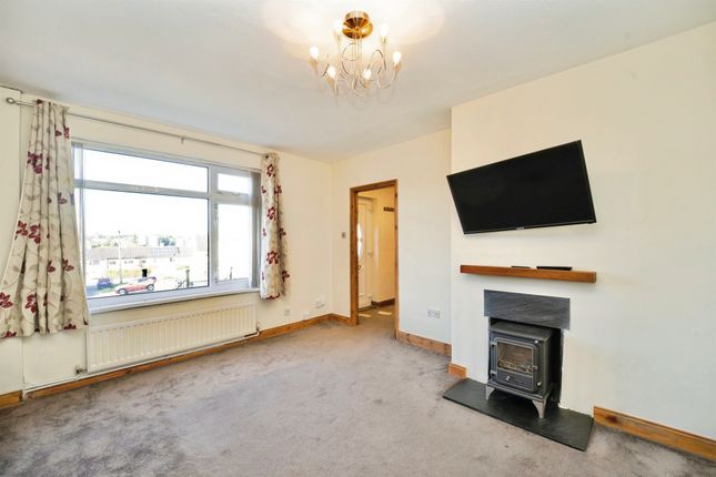 16, Englefield Crescent, BRADFORD photo 4