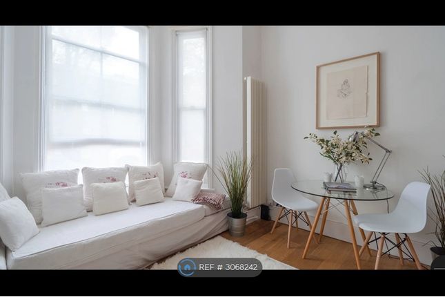 Flat, Aldridge Road Villas, London photo 4