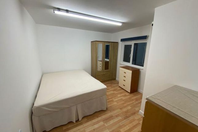 Studio apartment for rent, Tolworth Rise, Kingston photo 2