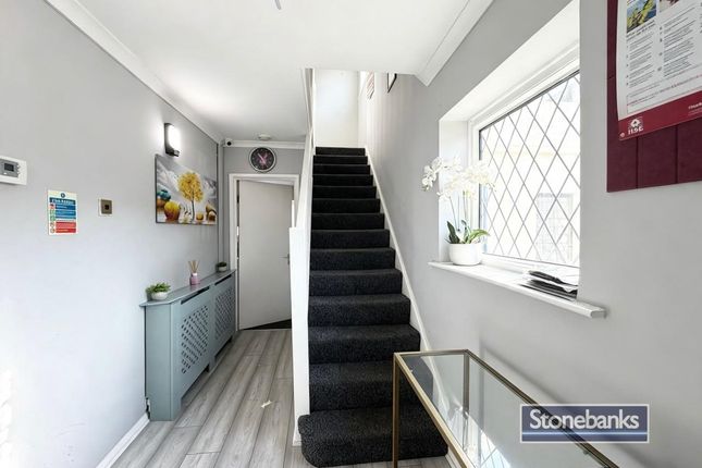 19, Nine Elms Avenue, Uxbridge photo 4