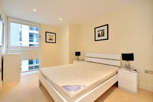 Flat to rent in Denison House, Lanterns Court, Canary Wharf
