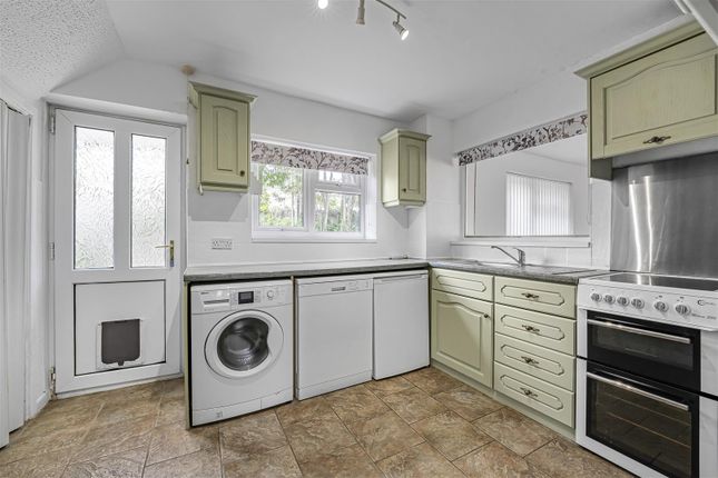 7, Heol-Y-Coed, Llantwit Major photo 4