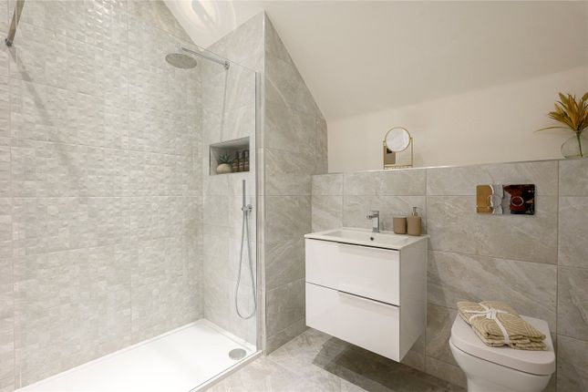 Ensuite Shower 2