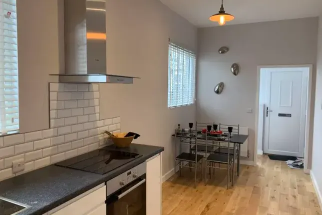 28A CYNTHIA ROAD, BATH photo 5