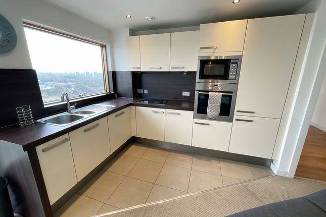 Flat to rent in Lord Street, Manchester