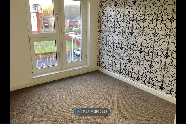 Flat, Kincaid Court, Greenock photo 4