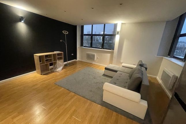 Apartment 602, Landmark House, Bradford photo 3