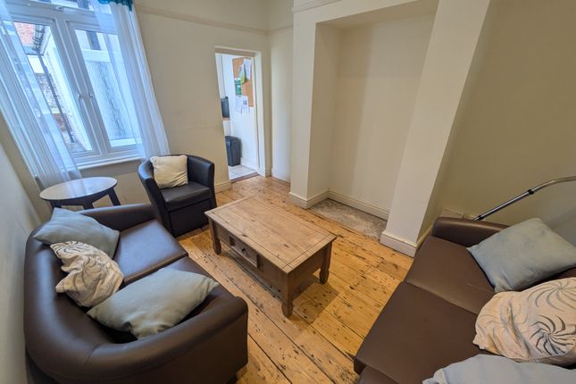62, Victoria Street, Exeter photo 5