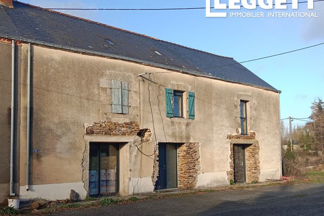 Thumbnail Villa for sale in Saint-Gildas-Des-Bois, Loire-Atlantique, Pays De La Loire