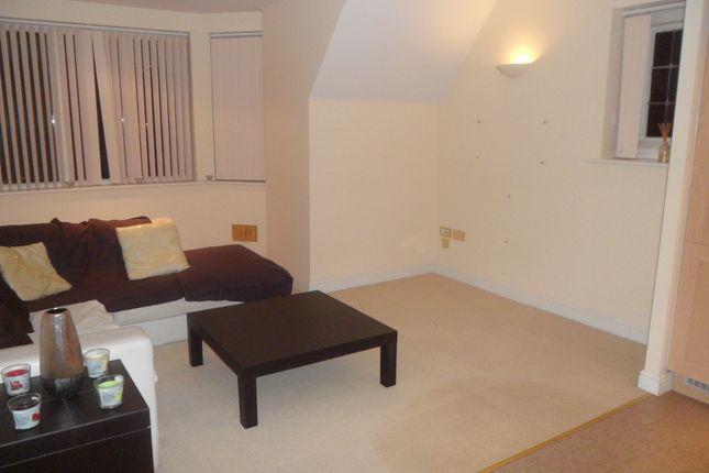 Flat to rent in Hermitage Court, Oadby, Leicester