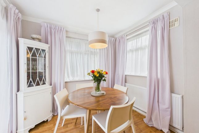 68, Marlborough Road, Surrey photo 4