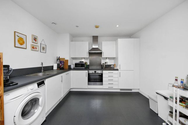 Thumbnail Flat for sale in Meath Crescent, Bethnal Green, London