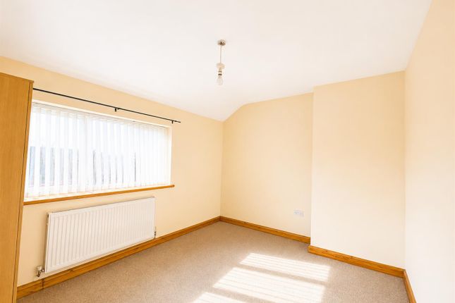 18, Brookside Crescent, Mold photo 4