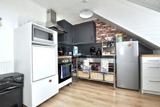 15B, Gogo Street, Flat B, Largs photo 3