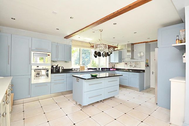 18, Stockwood Vale, Keynsham, Bristol photo 4