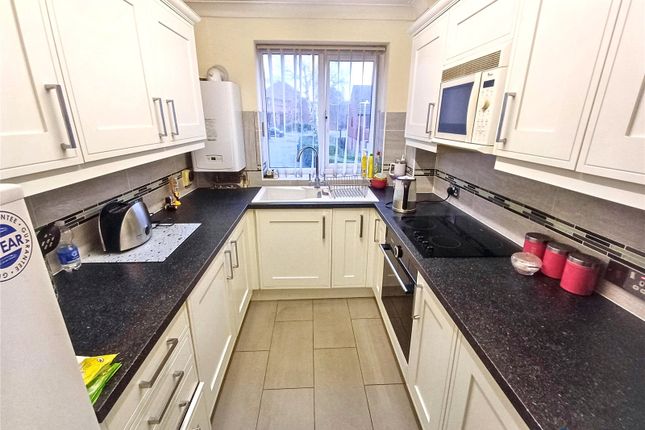 35, Fernhill Close, Poole photo 3