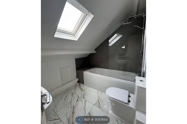 Strathmore Crescent, Newcastle Upon Tyne photo 4