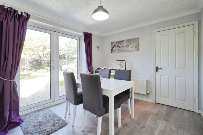 7, Haydock Close, Branston photo 3