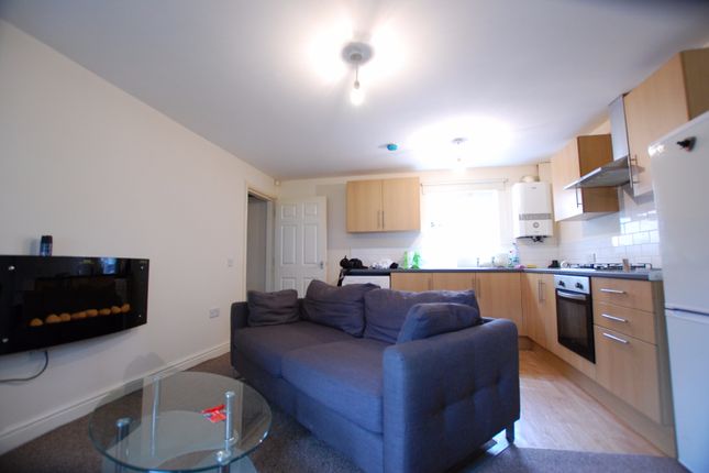 2 Bed Flat To Rent In Club Garden Walk Sheffield South Yorkshire