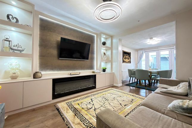 4, Blanklyn Avenue, Leicester photo 2