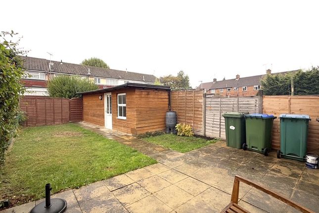 Sheriff Way, WATFORD photo 3