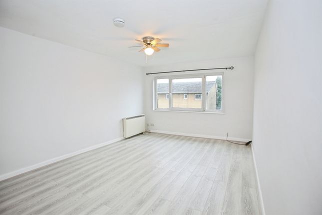 5, Trewartha Court, CARDIFF photo 4