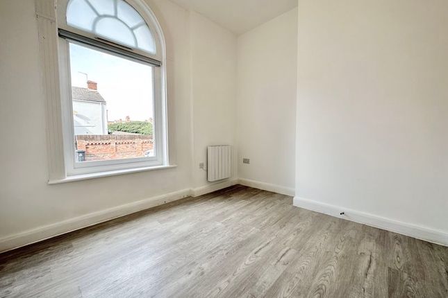 Flat to rent in Imperial Court, Grimsby Road, Cleethorpes